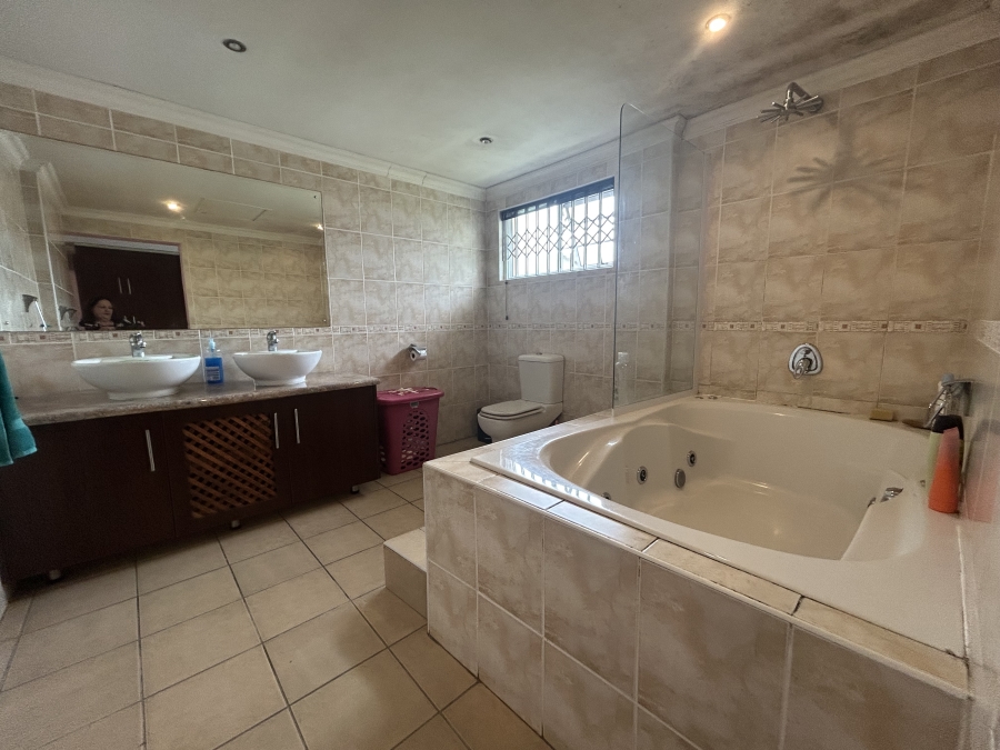 4 Bedroom Property for Sale in Haven Hills Eastern Cape